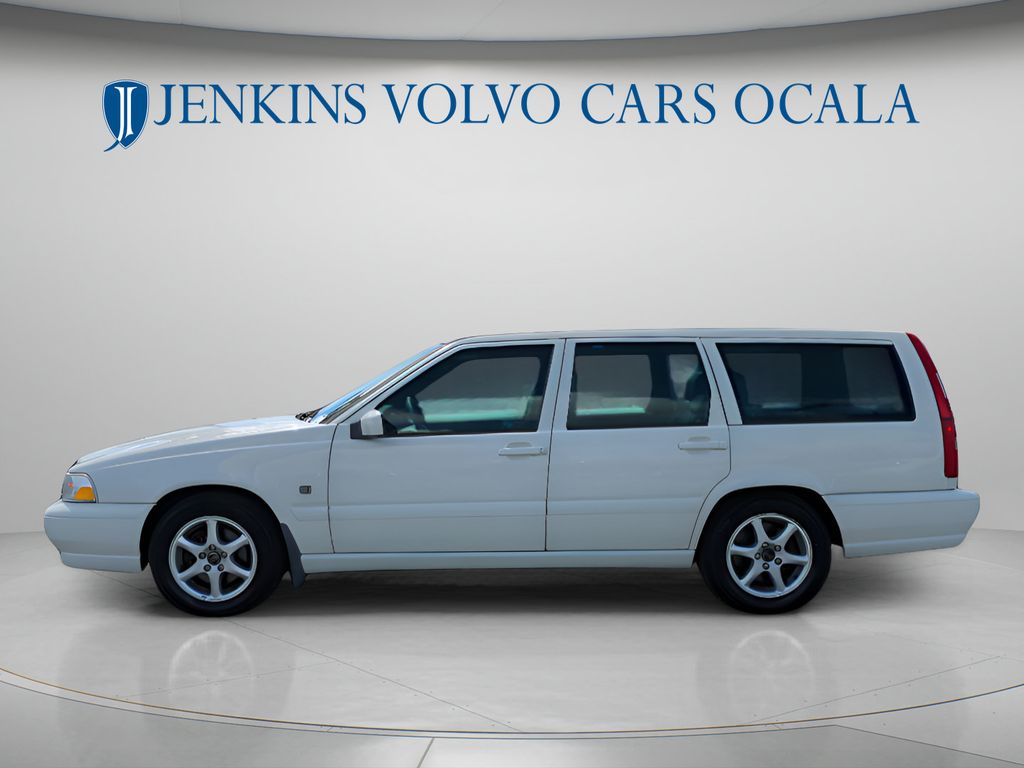 1999 Volvo V70 Base - Photo 6