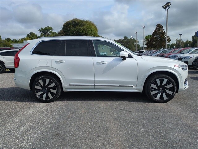 2023 Volvo XC90 Recharge Ultimate photo 3