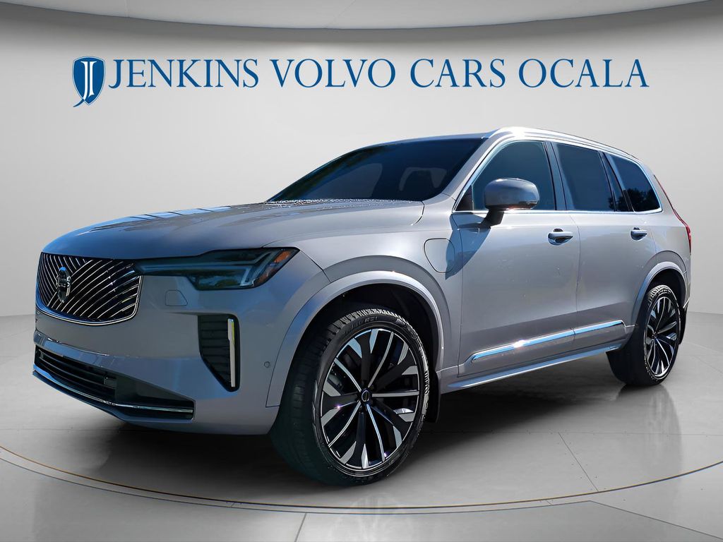 2026 Volvo XC90 Plus - Photo 8