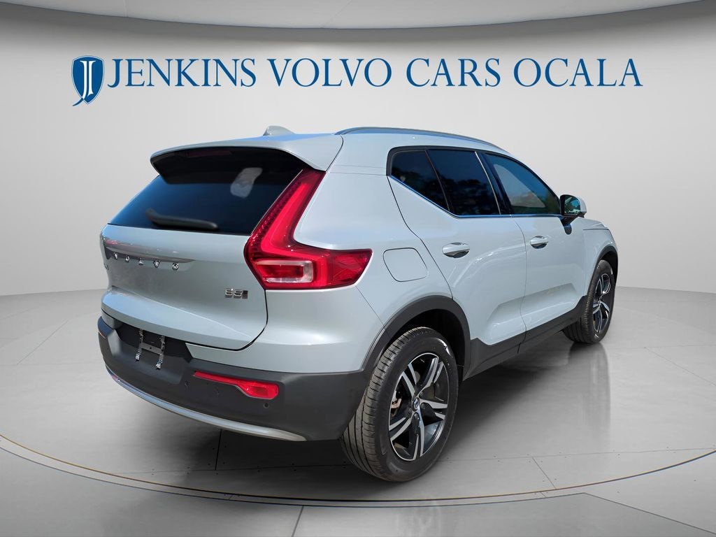 Certified 2025 Volvo XC40 B5 Core SUV