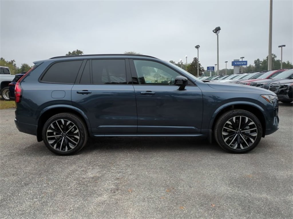 New 2026 Volvo XC90 B6 Ultra Dark Theme 7-Seater SUV