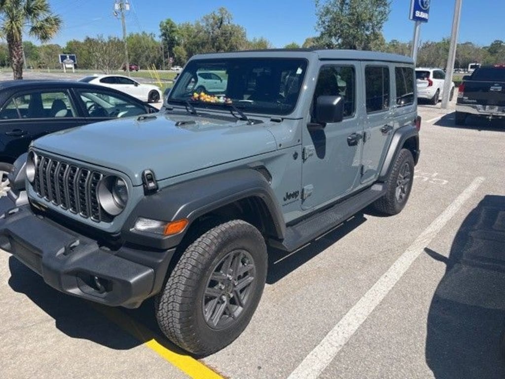 Used 2025 Jeep Wrangler Sport S SUV