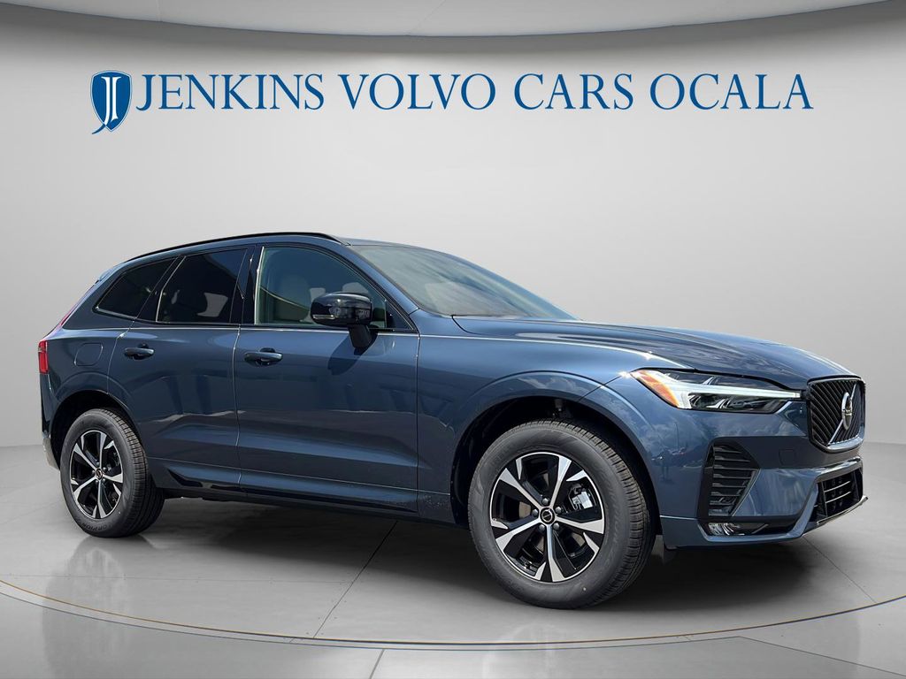 2026 Volvo XC60 B5 Core Dark AWD's photo
