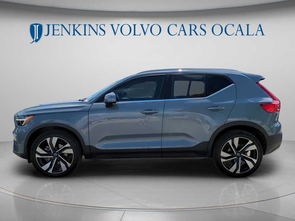 2023 Volvo XC40 Plus - Photo 6