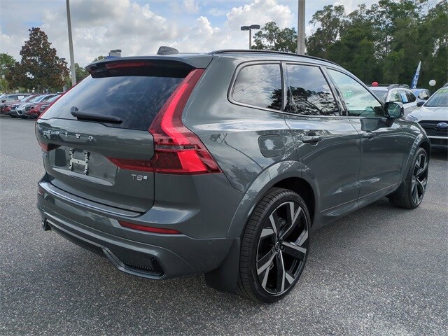 2026 Volvo XC60 Hybrid T8 photo 4