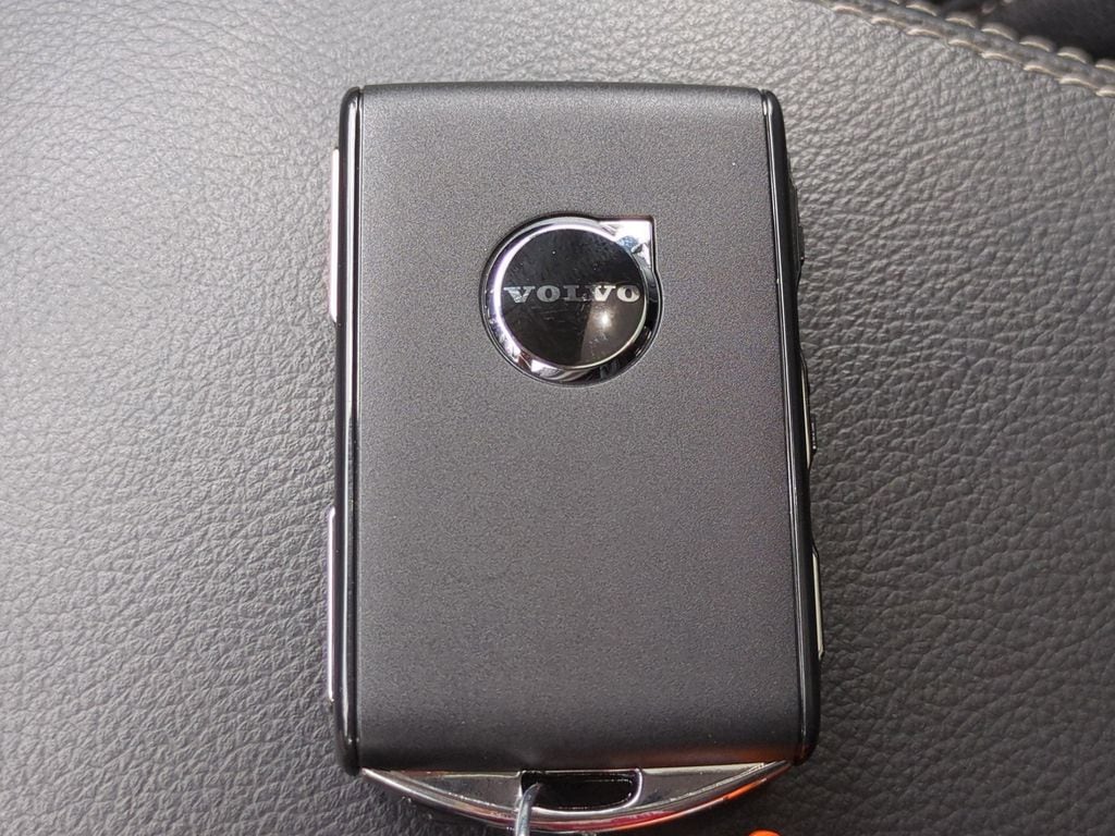 2024 Volvo XC40 Core - Photo 26