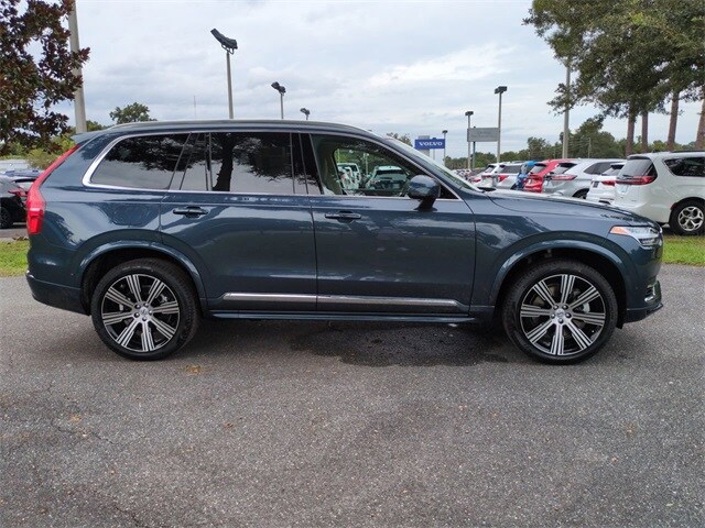 2025 Volvo XC90 T8 Plus photo 3
