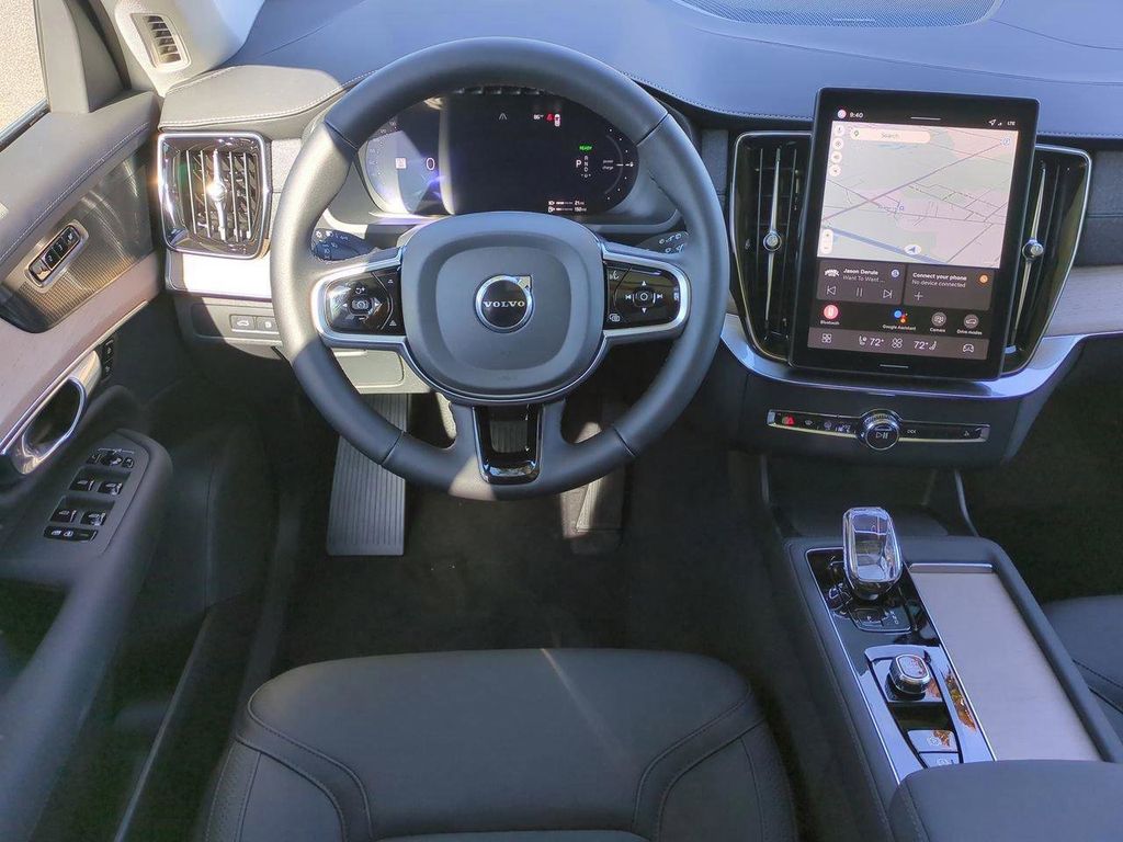 2026 Volvo XC90 Plus - Photo 12