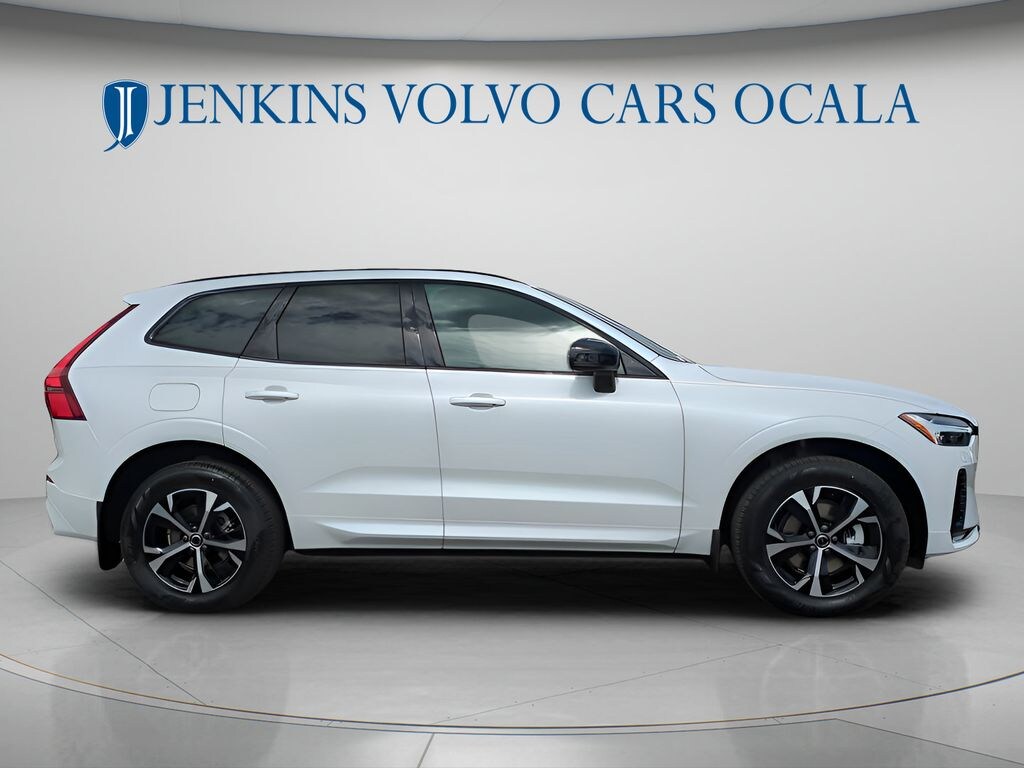 New 2026 Volvo XC60 B5 Core SUV