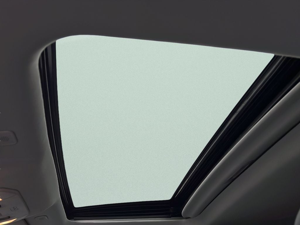 2023 Toyota Highlander XLE - Photo 16
