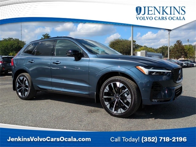 2026 Volvo XC60 Plus's photo