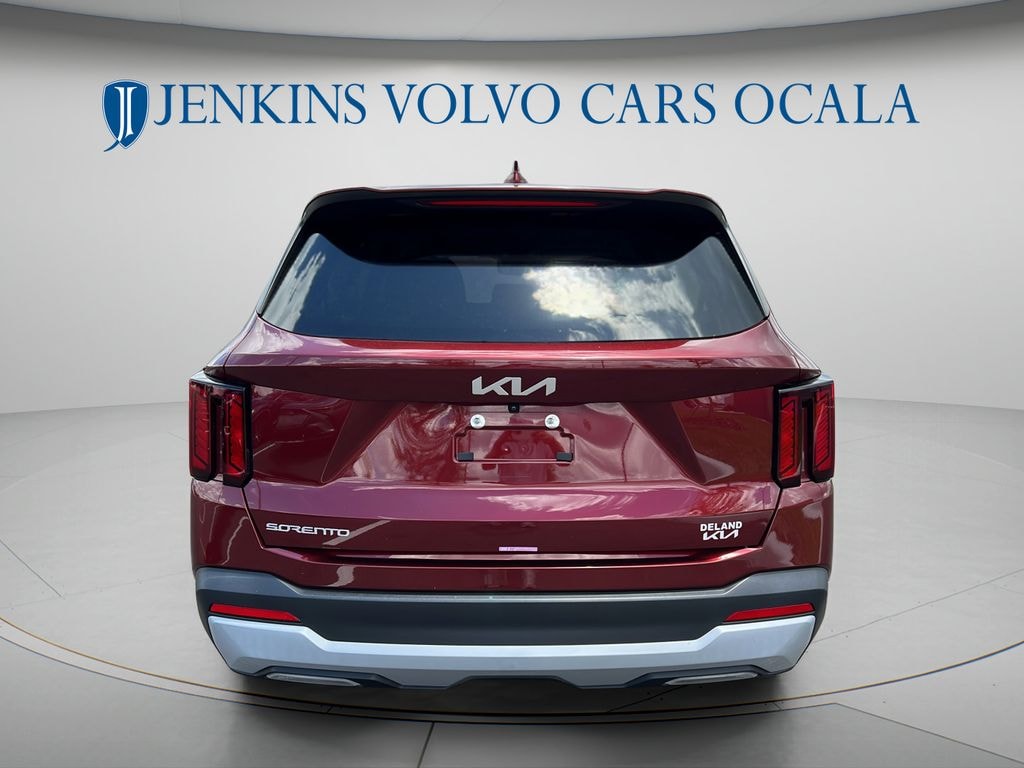 Used 2025 Kia Sorento LX SUV