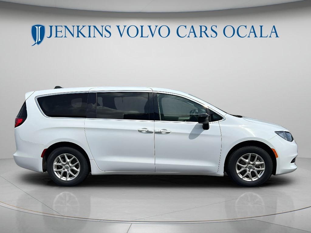 Used 2024 Chrysler Voyager LX Minivan/Van