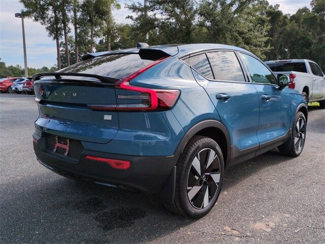 2024 Volvo C40 Recharge Core photo 4
