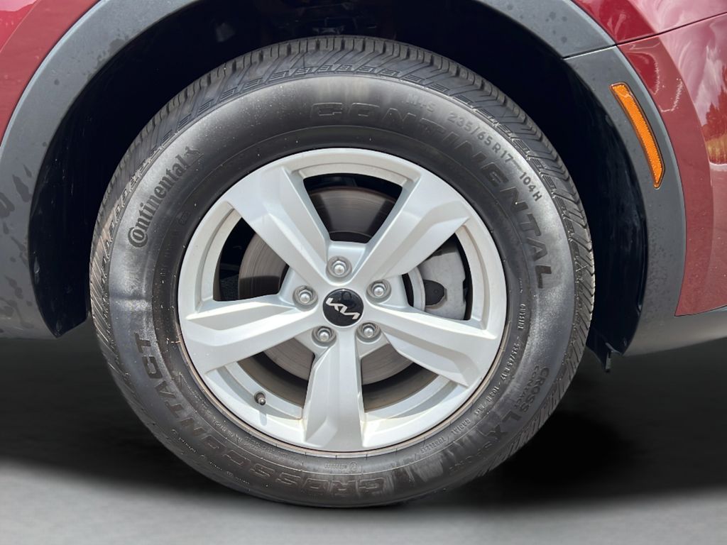 2025 Kia Sorento LX - Photo 10