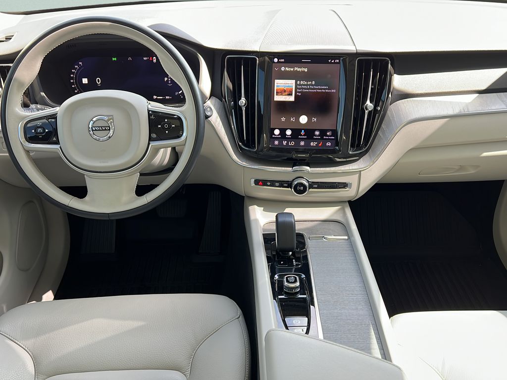 2023 Volvo XC60 Plus - Photo 10