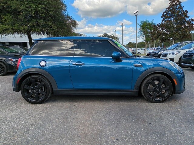 2023 Mini Cooper 2 Door Hardtop S photo 3