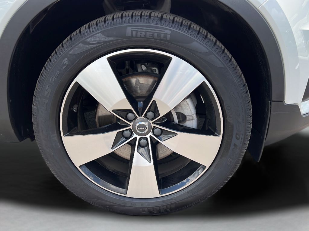 2021 Volvo XC40 Momentum - Photo 10