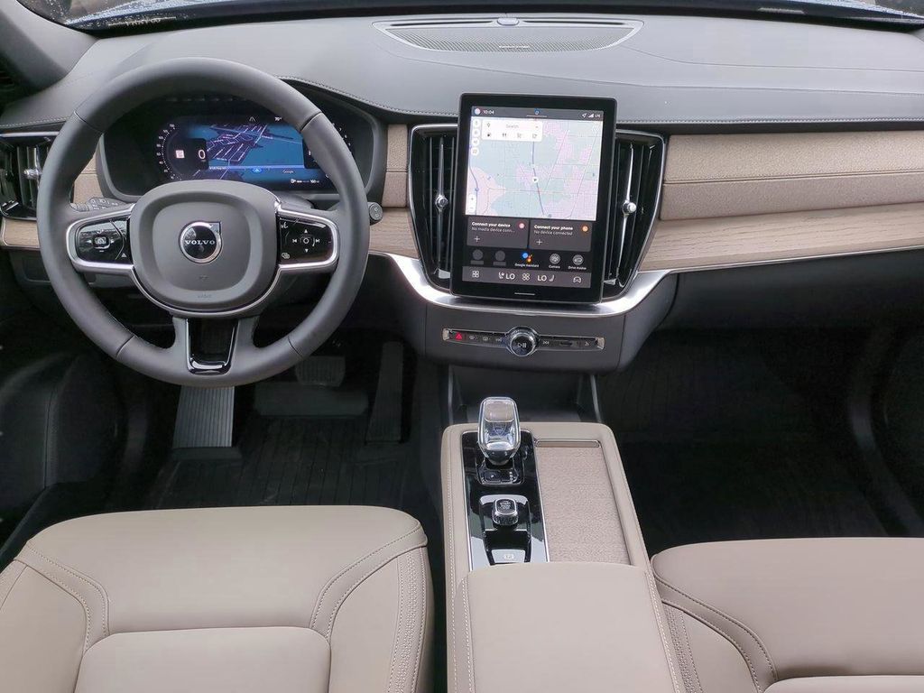 2026 Volvo XC90 Plus - Photo 11