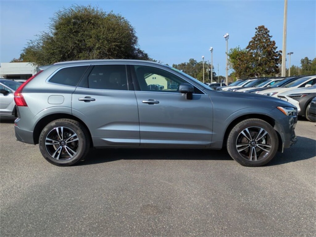 Used 2021 Volvo XC60 T5 Momentum SUV