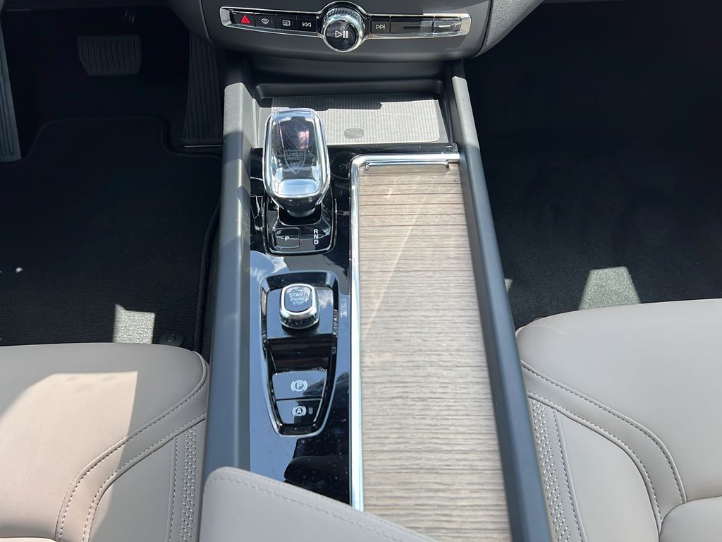 2026 Volvo XC60 Core - Photo 18