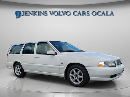 1999 Volvo V70 Base Wagon