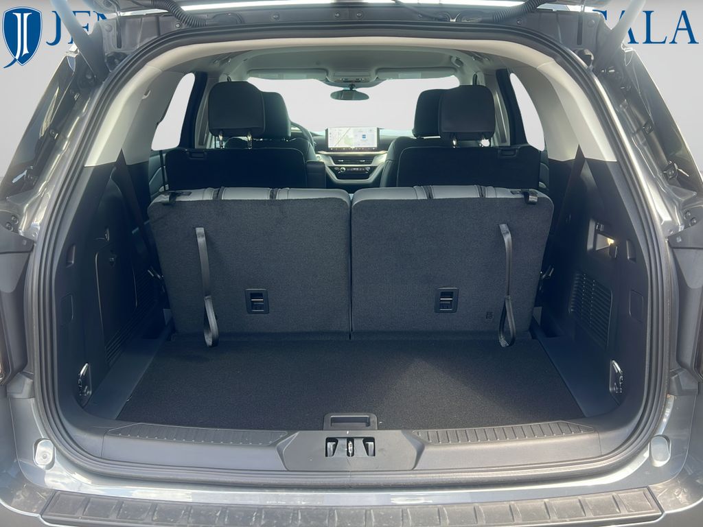 2026 Ford Explorer Active - Photo 12