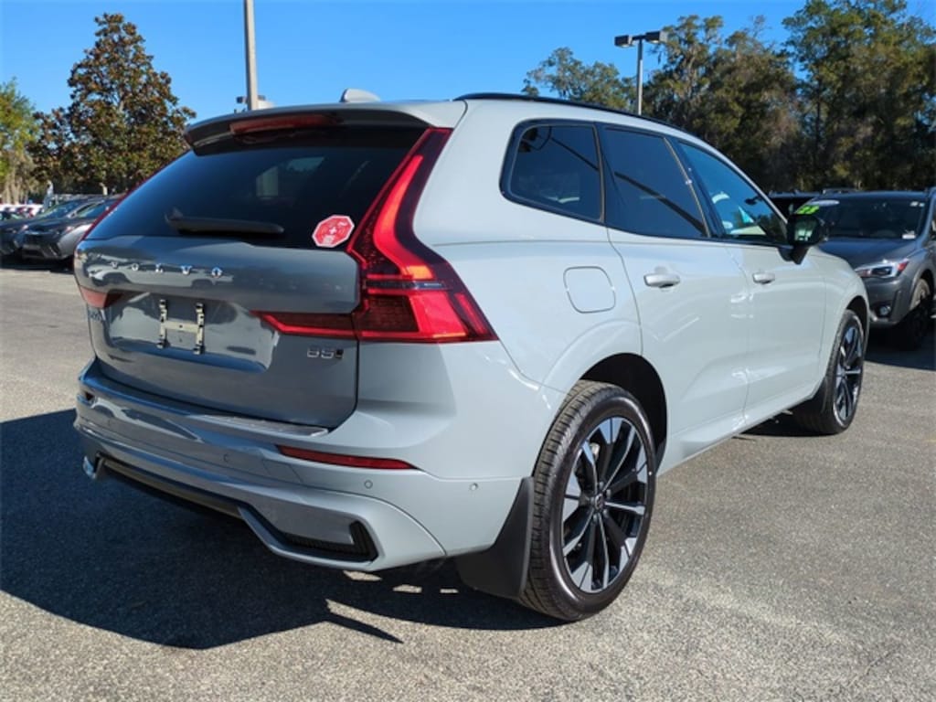 New 2026 Volvo XC60 B5 Plus SUV