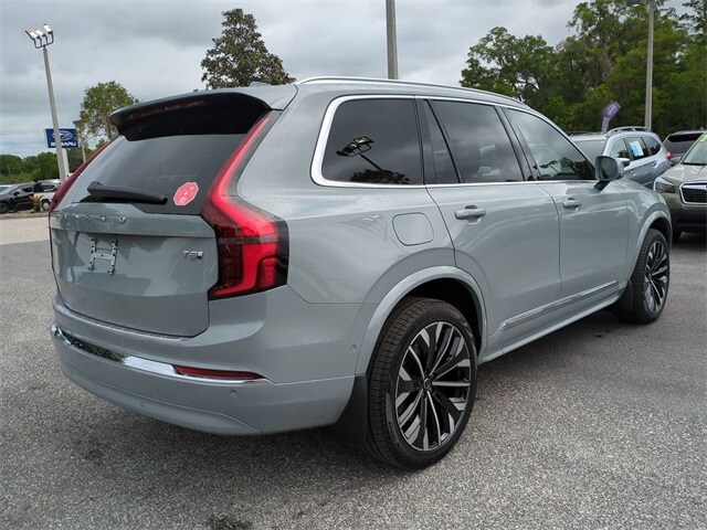 2025 Volvo XC90 T8 Plus photo 4