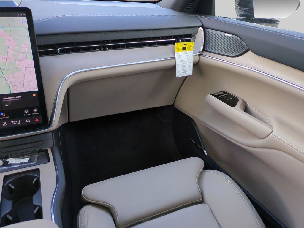 2025 Volvo EX90 Ultra - Photo 15