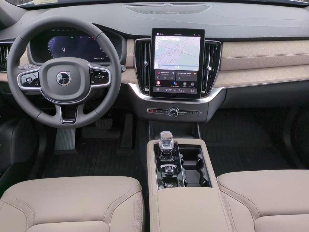 2026 Volvo XC90 Plus - Photo 13