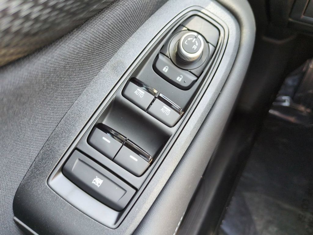 2025 Subaru Outback Premium - Photo 18