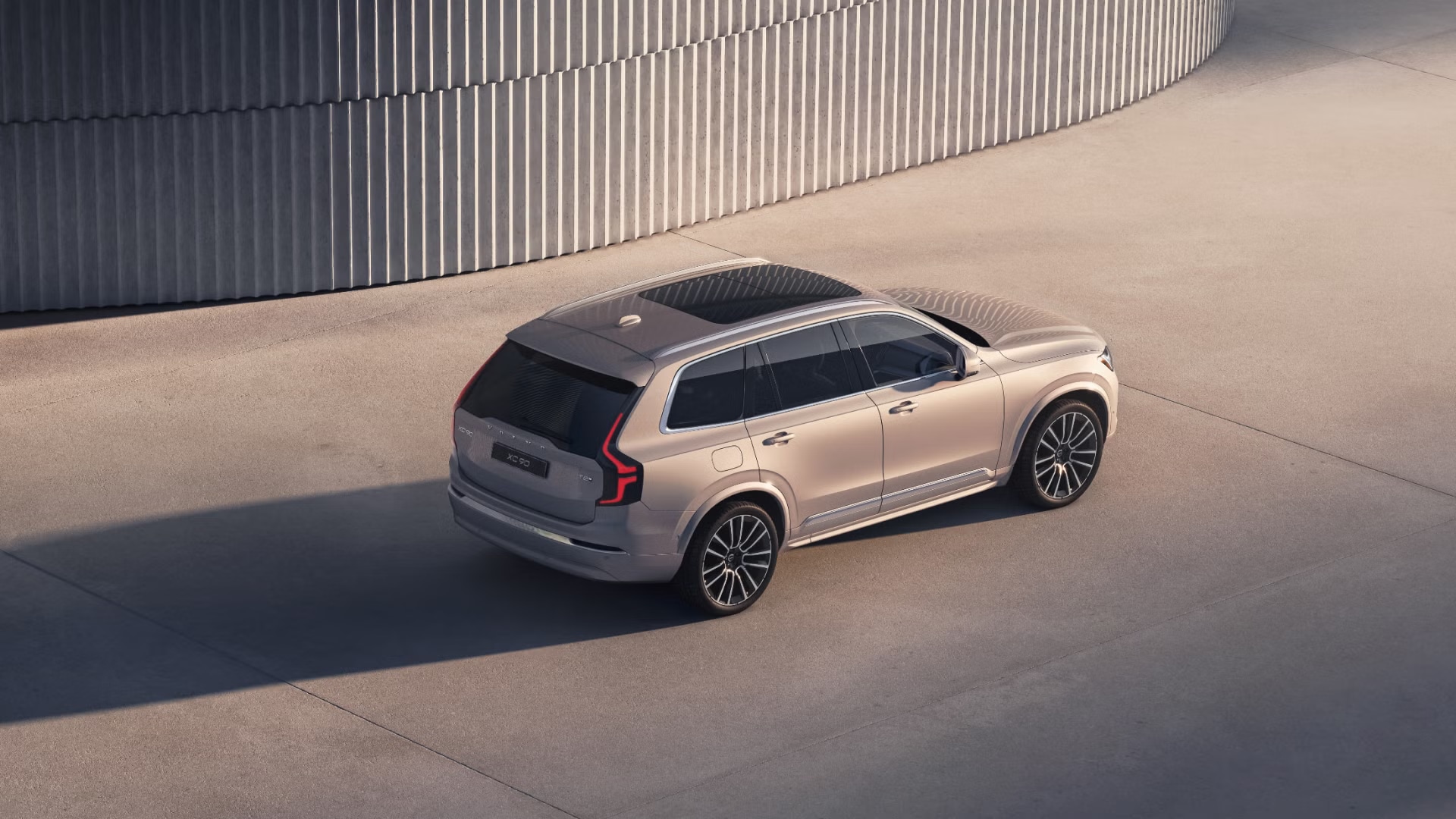 2025-volvo-xc90-hybrid-overhead.png