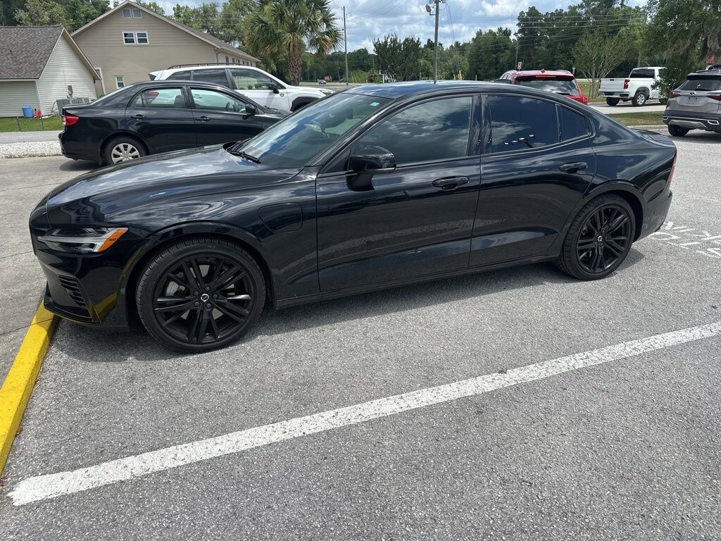 Used 2022 Volvo S60 Recharge Plug-In Hybrid T8 Black Edition R-Design Extended Range Sedan
