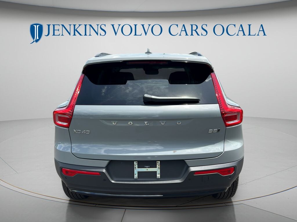 New 2026 Volvo XC40 B5 Ultra SUV