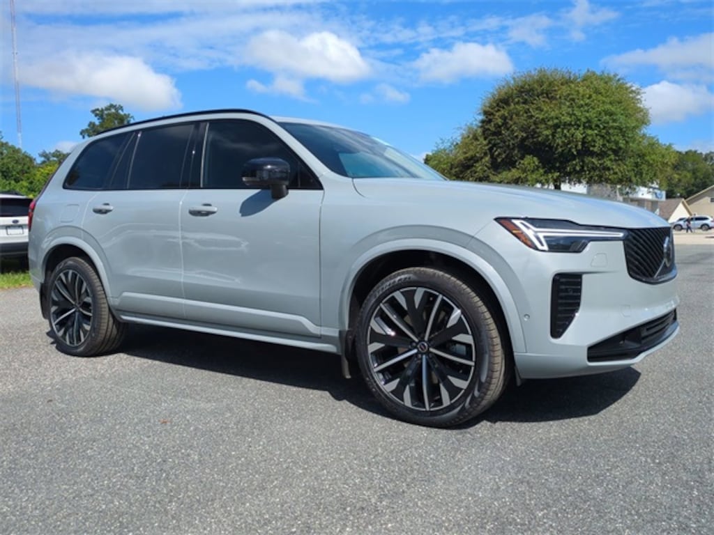 New 2026 Volvo XC90 plug-in hybrid T8 Ultra Dark Theme 7-Seater SUV