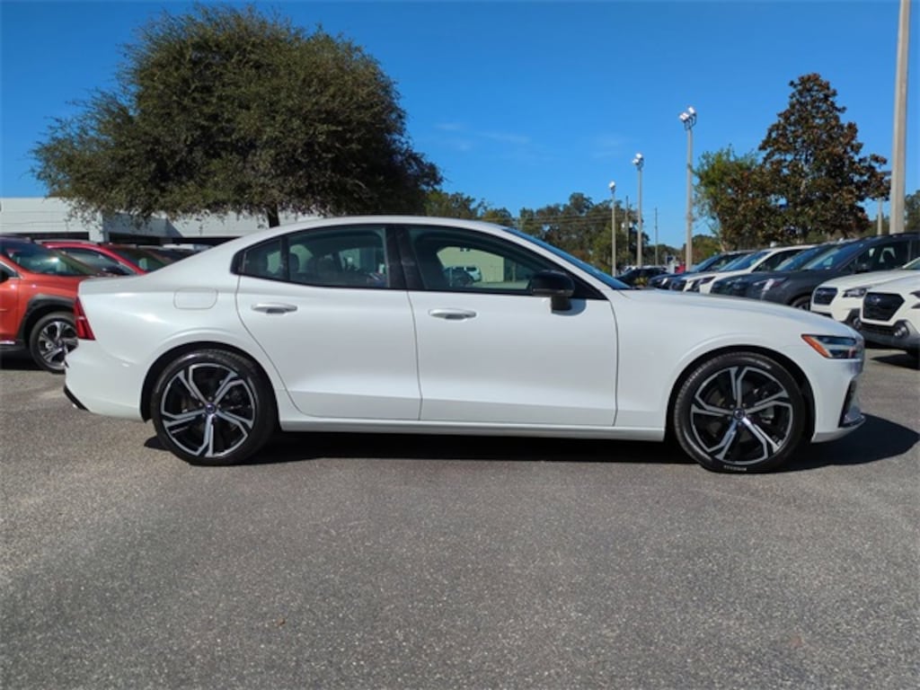 Certified 2024 Volvo S60 B5 Core Dark Theme Sedan