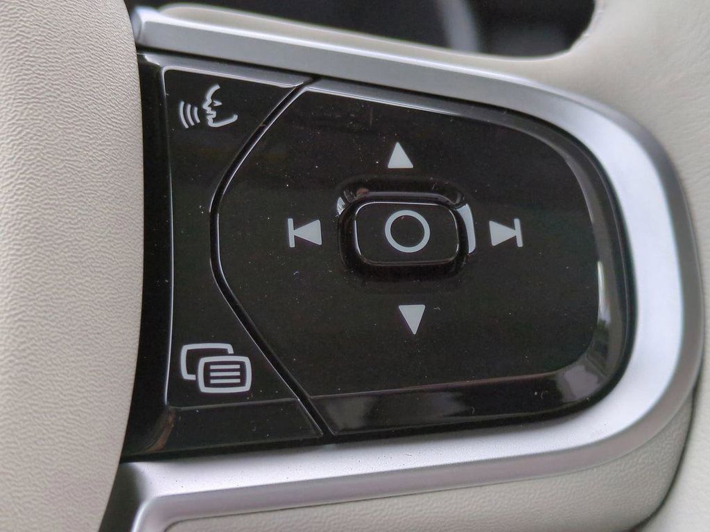2026 Volvo XC90 Ultra - Photo 23