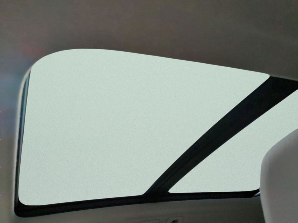 2026 Volvo XC40 Plus - Photo 16