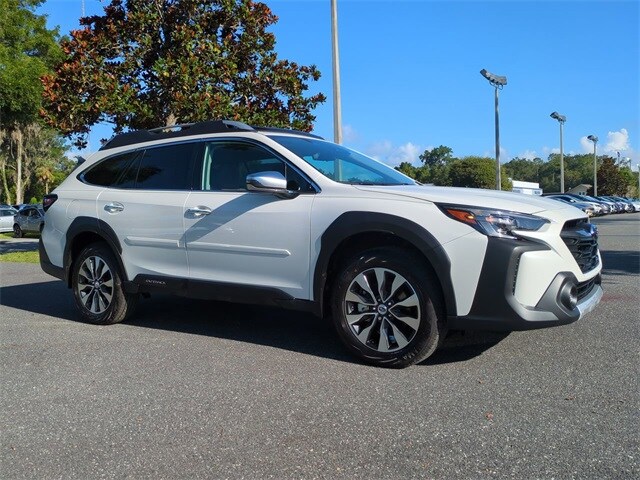 2025 Subaru Outback Touring XT photo 2