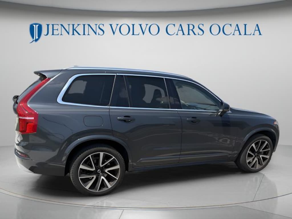 Used 2022 Volvo XC90 T6 Momentum SUV