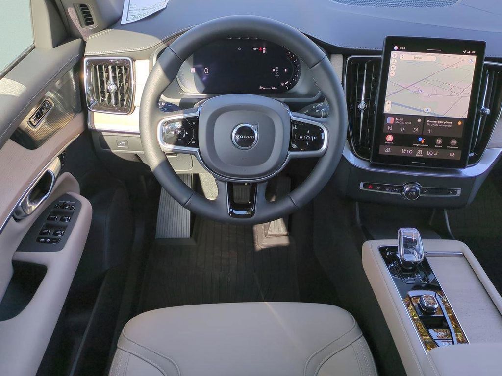 2026 Volvo XC90 Plus - Photo 14