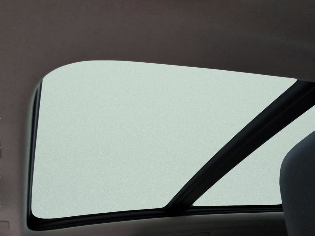 2024 Volvo XC40 Core - Photo 17