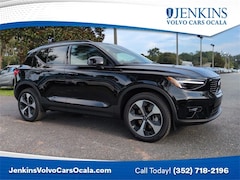 2025 Volvo XC40 B5 Plus Dark Theme AWD SUV