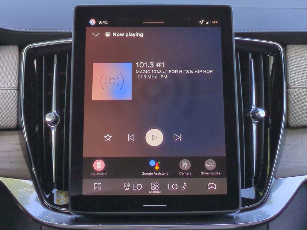 2026 Volvo XC90 Plus - Photo 16