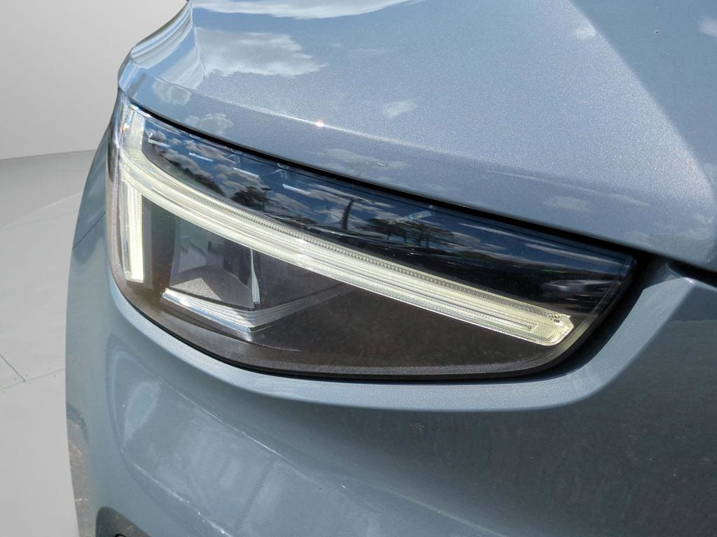 2023 Volvo XC40 Plus - Photo 27