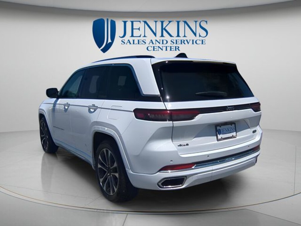 Used 2023 Jeep Grand Cherokee Overland SUV