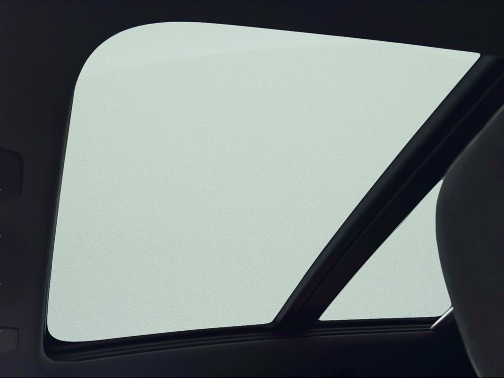 2022 Volvo XC40 R-Design - Photo 19