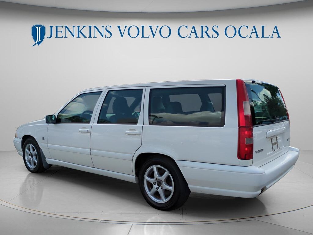 Used 1999 Volvo V70 Base Wagon