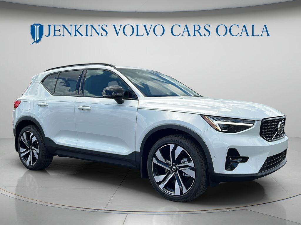 New 2026 Volvo XC40 B5 Plus SUV